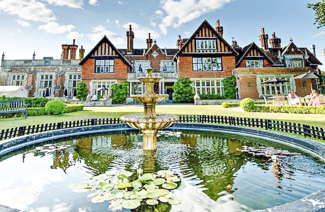 Historic 4-Star Condo Resort in the New Forest