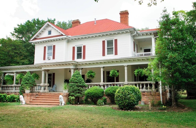 Historic Bed and Breakfast, sleeps 12-16