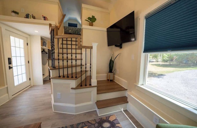 Historic Cottage | Safe| Near Hospitals| Downtown
