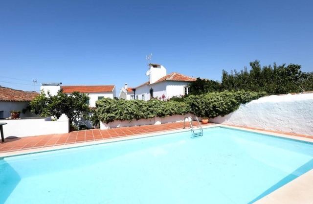 Historic House near the Historic Village of Óbidos