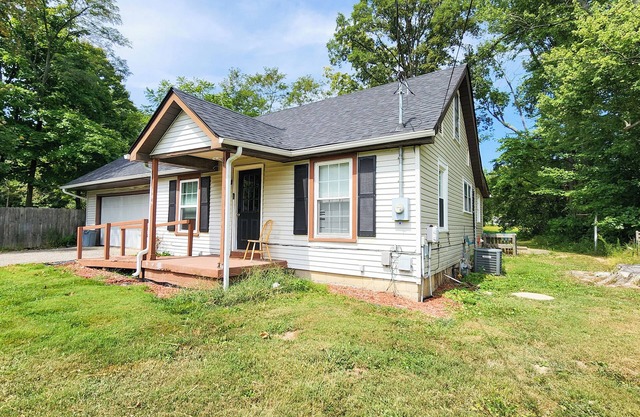 Historic Retreat Charlestown Indiana 5 mins to State Park and Attractionsn