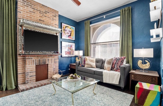 Historic Shaw Escape! 5BR (sleeps 14)