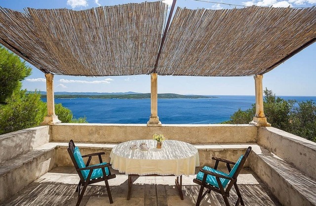 Historic Villa On The South Side Of Island Hvar