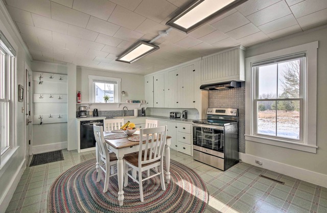 Historic Waldoboro House Near Lakes, Boating, Etc!