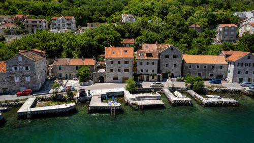 Historic Waterfront House