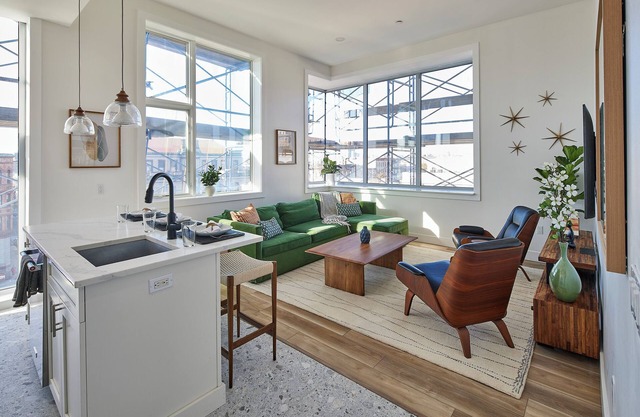 Hoboken Bright Elegant Loft – Steps to NYC