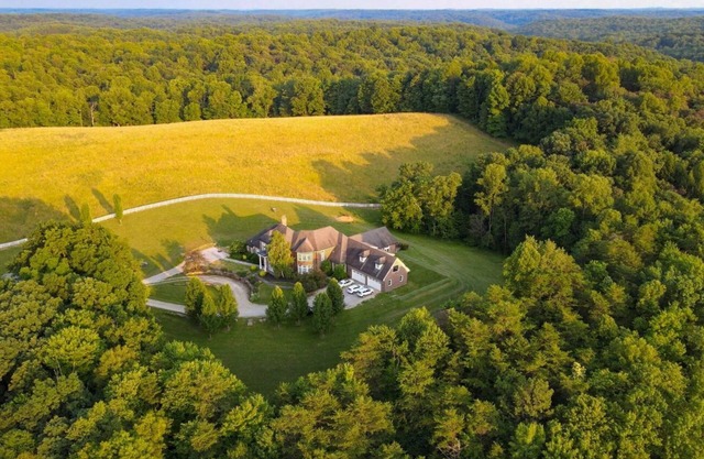 Hocking Manor - Exquisite luxury in Hocking Hills