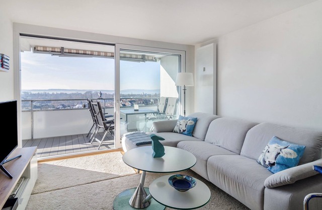 Holiday Apartment 'Bodenseepanorama Oberuhldingen' with Lake View, Balcony and Wi-Fi