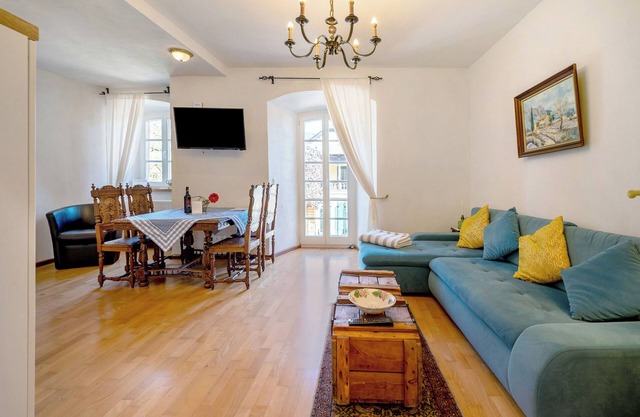 Holiday Apartment 'Schatztruhe' with Mountain View, Terrace and Wi-Fi