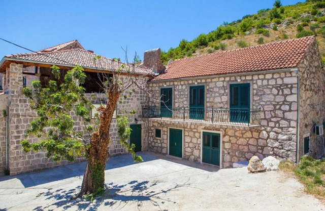 Holiday apartment Brsecine for 1 - 6 persons with 2 bedrooms - Holiday apartment
