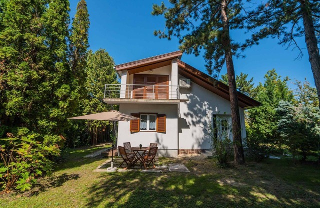 Holiday apartment completely renovated just 110 m from the beach