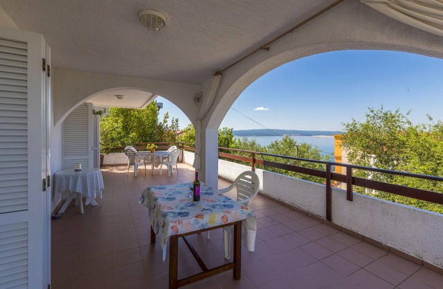 Holiday apartment First realms to the sea