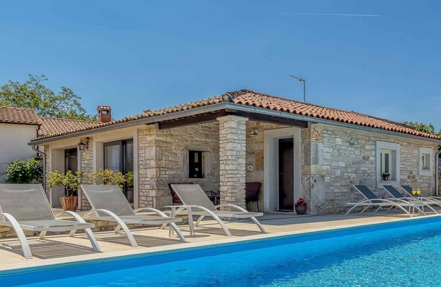 Holiday apartment with pool