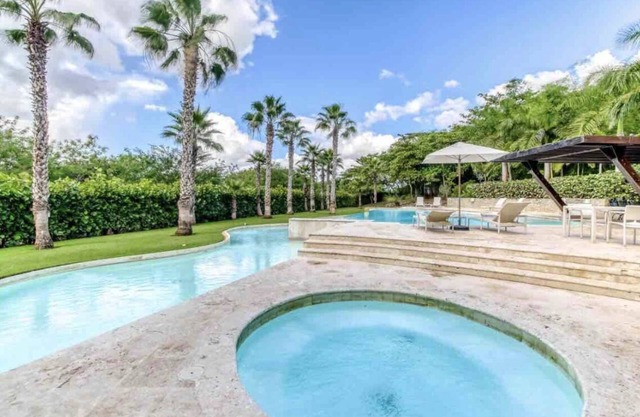 HOLIDAY APARTMENT IN LOS ALTOS IN CASA DE CAMPO RESORT