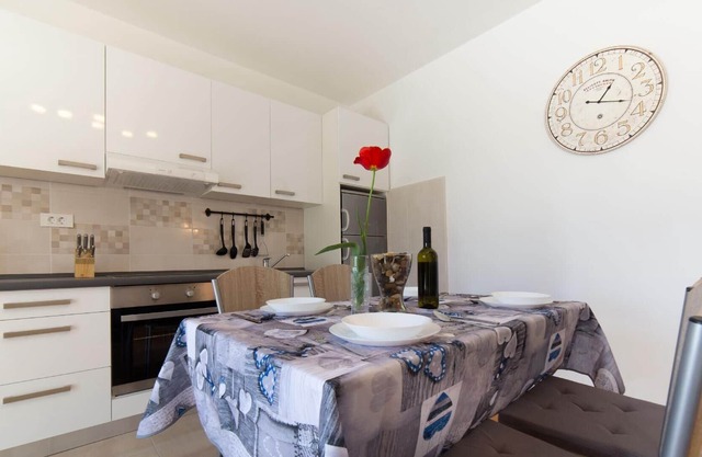 Holiday apartment Kastav for 1 - 4 persons with 1 bedroom - Holiday apartment in one or multi-family