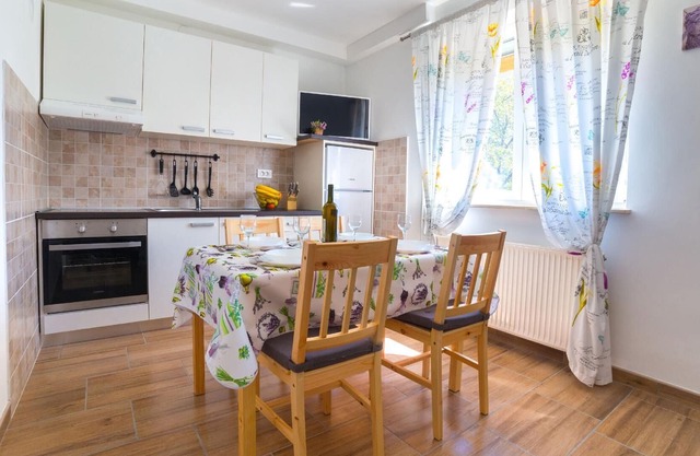 Holiday apartment Kastav for 1 - 3 persons with 1 bedroom - Holiday apartment in one or multi-family