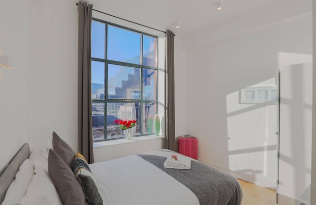 Holiday apartment London for 1 - 4 persons with 2 bedrooms - Holiday apartment in one or multi-famil