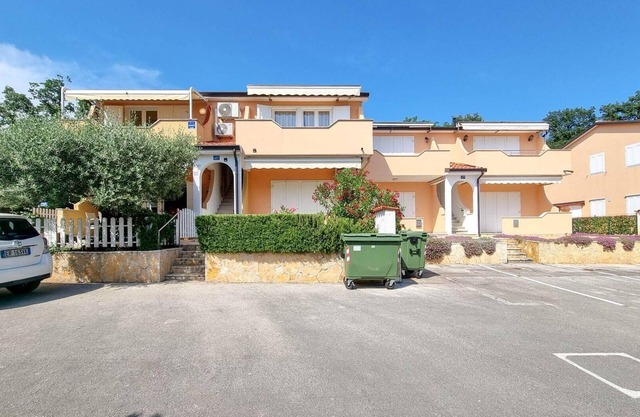 Holiday apartment Lovrecica for 1 - 5 persons with 2 bedrooms - Holiday apartment