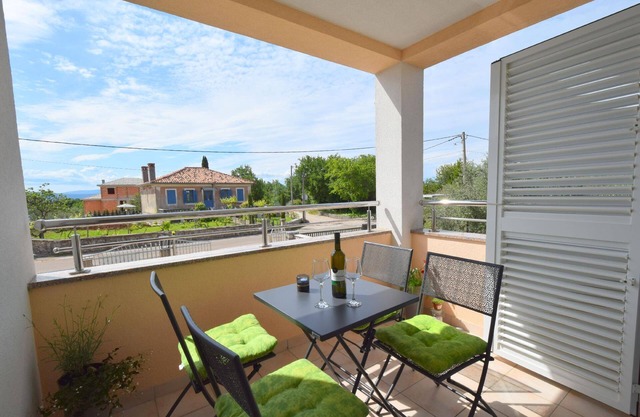 Holiday apartment Malinska for 1 - 4 persons with 2 bedrooms - Holiday apartment
