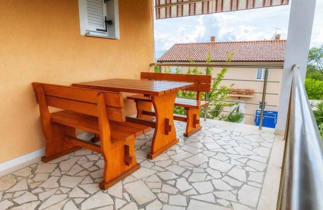 Holiday apartment mit Klimaanlage und Balkon