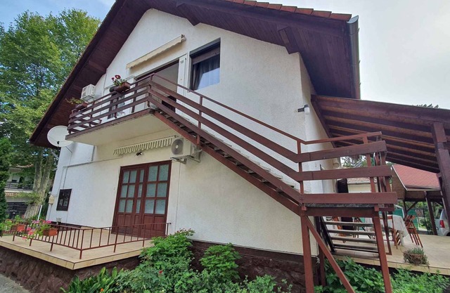 Holiday apartment only 200 meters from the beach