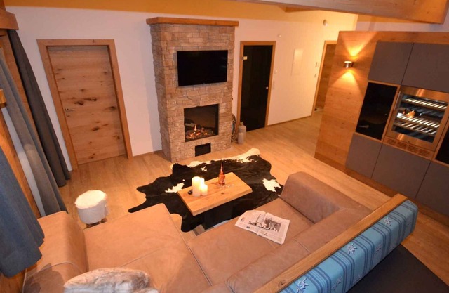 Holiday apartment with whirlpool right on the slopes