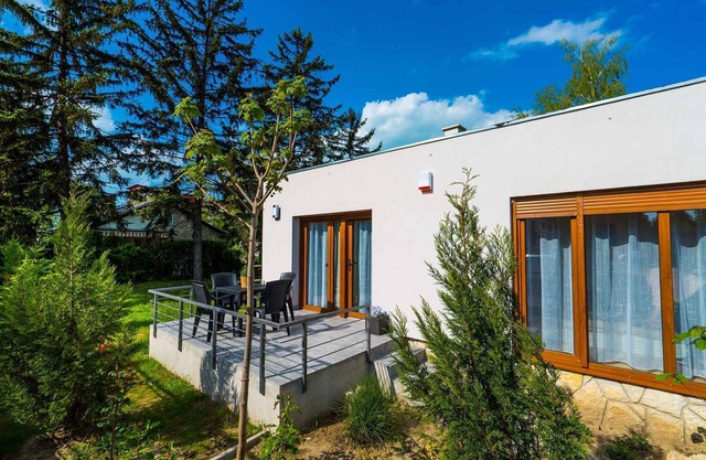 Holiday apartment with air conditioning, only 100 m from the beach