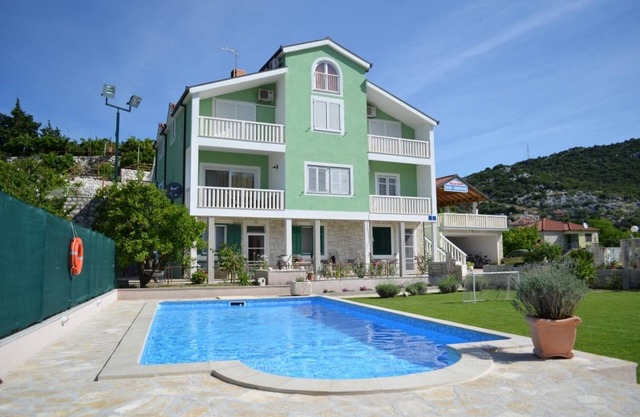 Holiday Bliss in Peracko Blato