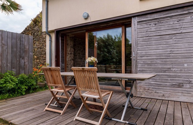 Holiday Home 'A La Saline Plage À 10min À Pied' with Terrace, Garden and Wi-Fi