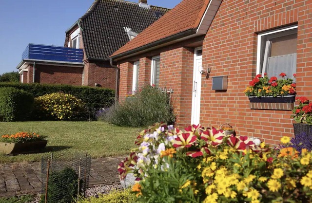 Holiday Home 'Auszeit Il Am Deich Auf Nordstrand' with Private Terrace, Private Garden and Wi-Fi