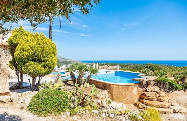 Holiday Home 'Ca Na Lluny' with Sea View, Private Pool and Wi-Fi