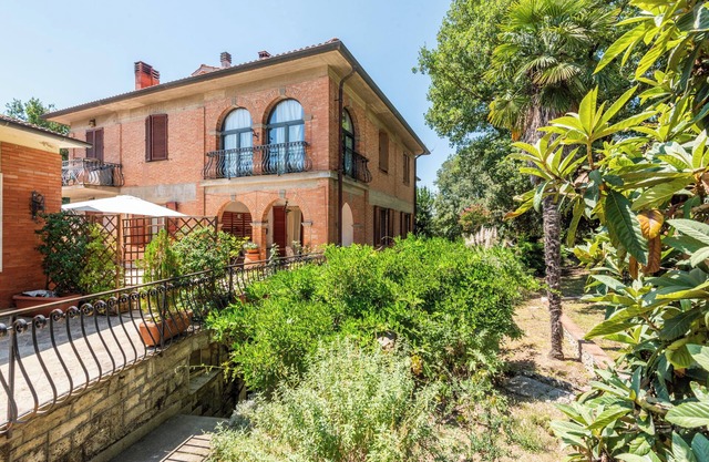 Holiday Home 'Casa San Francesco Rapolano' with Private Terrace, Private Garden and Wi-Fi