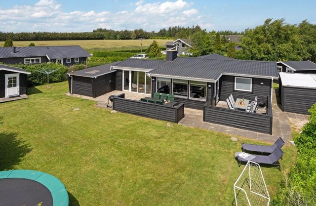 Holiday Home Edel - 650m from the sea by Interhome