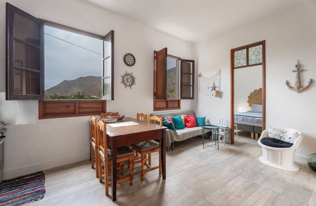 Holiday Home 'El Hoyo' with Mountain View, Private Terrace and Wi-Fi