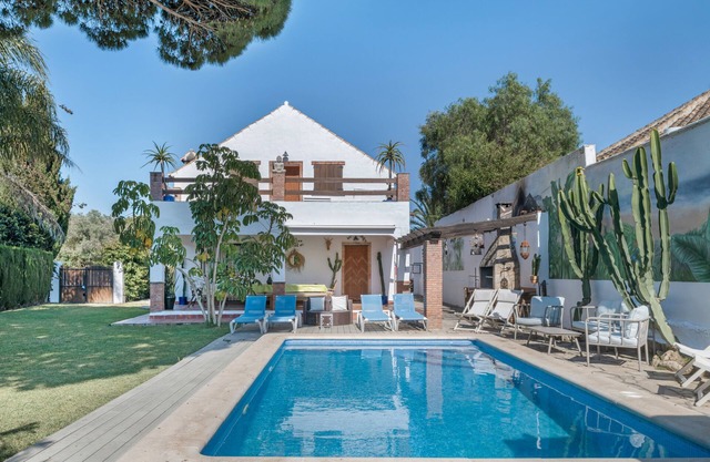 Holiday Home "El Rincón Del Che" with Private Pool, Garden and Wi-Fi