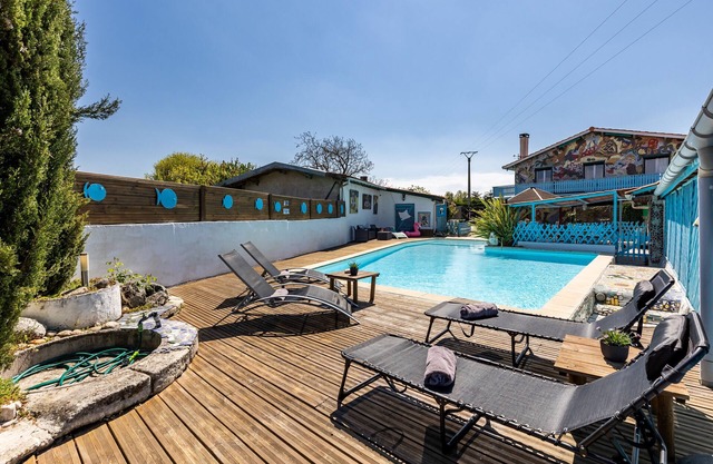 Holiday Home "Gîte 1 à la Maison Mosaïc" with Shared Pool & Wi-Fi