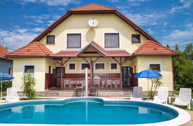 Holiday home in a quiet location near the beach with pool and barbecue
