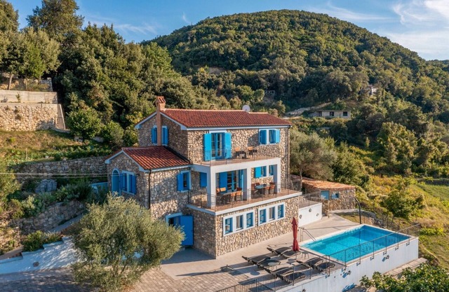 Holiday Home in Supetarska Draga with Seaview, Terrace, Air condition, WIFI (890-1)