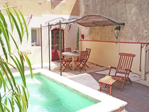 Holiday Home in Cazouls with Pool and Terrace