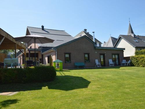 Holiday Home in Waimes with Sauna & Bubble Bath