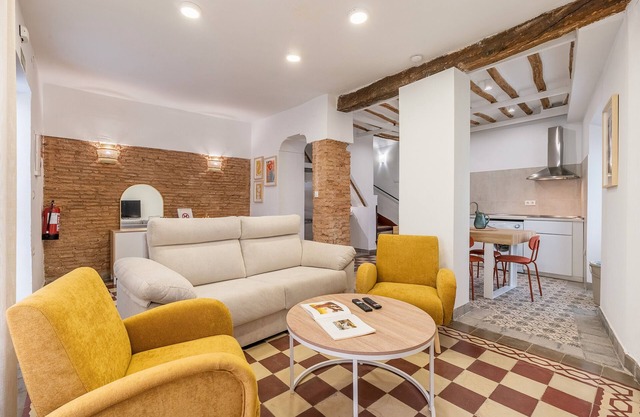 Holiday Home 'La Casa Real' with Mountain View, Wi-Fi and Air Conditioning