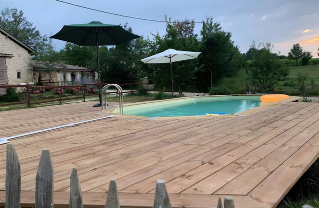 Holiday Home 'La Grange D'Oustaud' with Private Pool, Private Terrace and Wi-Fi