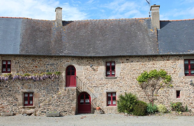 Holiday Home 'La Maison Bienvenüe' with Private Garden and Wi-Fi