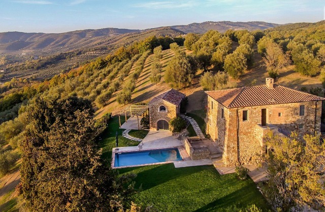 Holiday Home Magione Lake View Pool
