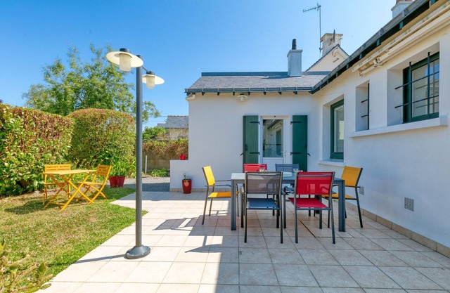 Holiday Home 'Maison De Charme' with Private Terrace, Wi-Fi and Air Conditioning