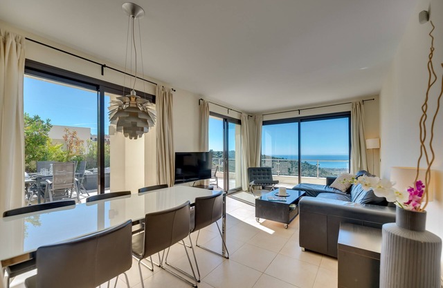 Holiday Home "Marbella Luxury Penthouse" with 3 Pools, Garden & Wi-Fi