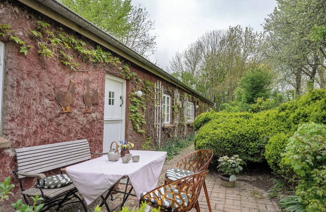 Holiday Home 'Moseler Pynackerhof' with Private Terrace and Private Garden