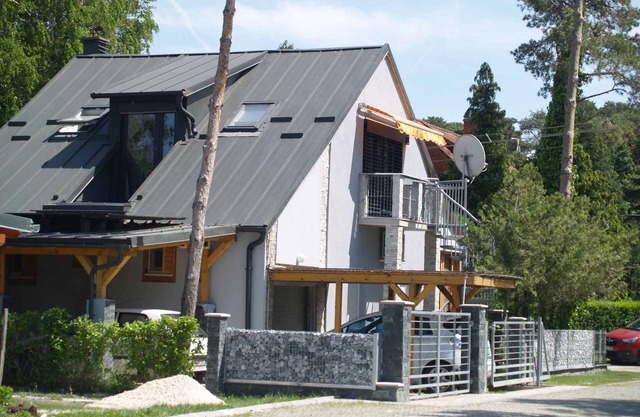 Holiday home only 20 meters from the beach with heating