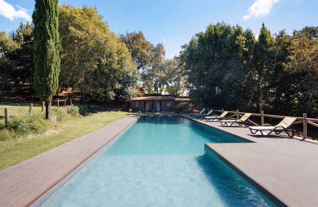 Holiday Home 'Casa De Andrães Pomar' with Shared Pool, Private Terrace and Wi-Fi