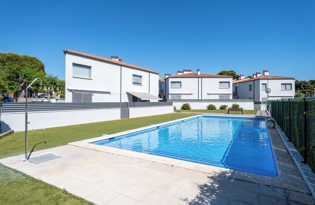 Holiday Home 'Roc De Sant Gaietà' with Mountain View, Wi-Fi and Air Conditioning